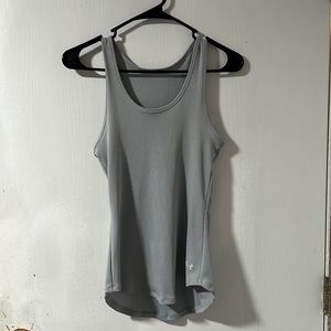 grey workout tank